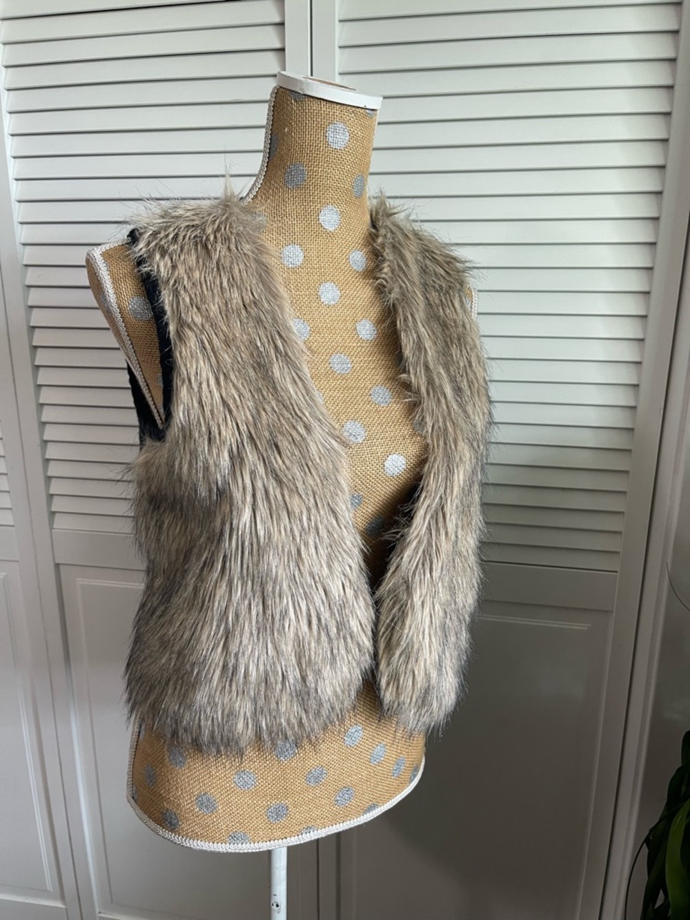 Faux fur vest JJ Basics Black Brown Sz XL
